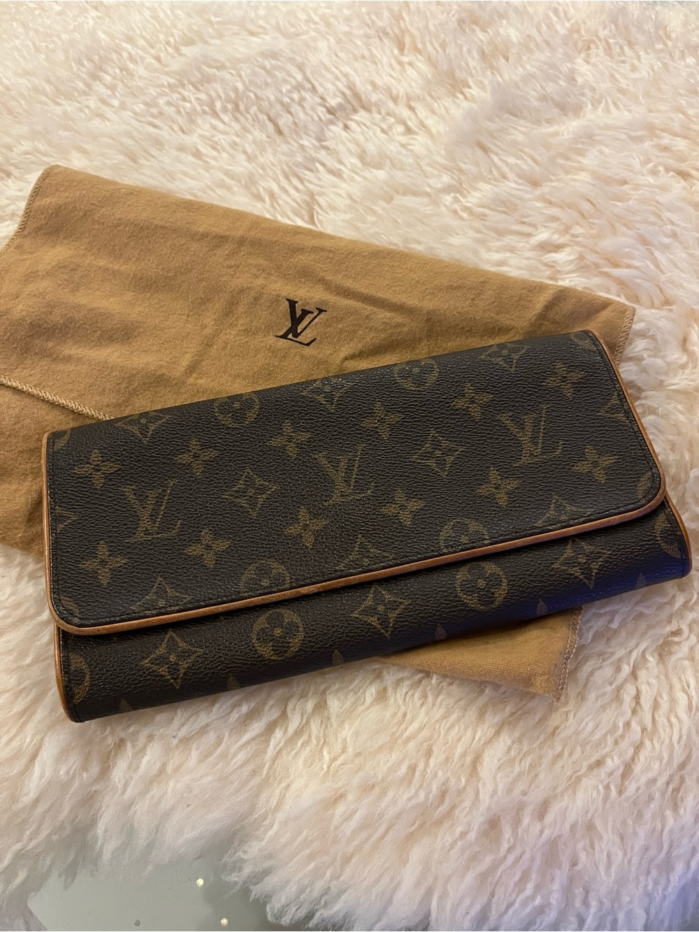 Vintage Louis Vuitton Pochette Twin GM Monogram Clutch